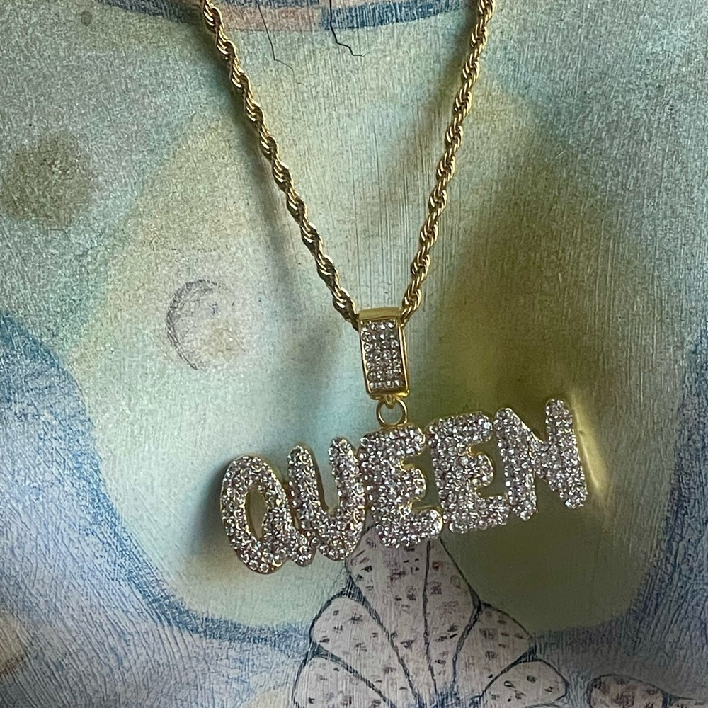 'Queen' Rhinestone Gold Necklace